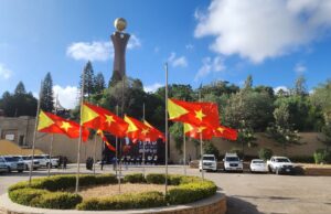 Tigray lowers flag at half-mast, held a moment of silence, lay wreaths in a first day of three-day national mourning period