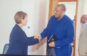 ፕሬዚዳንት ግዝያዊ ምምሕዳር ትግራይ ጌታቸው ረዳ ምስ ኣምባሳደር ኣየርላንድ ኣብ ኢትዮጵያ ዘትዮም።