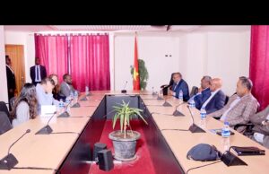 ብኣምባሳደር ኣሜሪካ ኣብ ኢትዮጵያ ማሲንጋ ኢርቪን ዝተመርሐ ጉጅለ ልእኽ ምስ ላዕለዎት ሰብ መዚ ግዝያዊ ምምሕዳር ትግራይ ዘትዩ