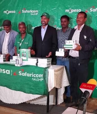 ሳፋሪ ኮም ኢትዮጵያ ንሓሙሽተ ኣብያተ ትምህርቲ ትግራይ ሓገዝ ናውቲ ትምህርቲ ኣበርኪቱ።