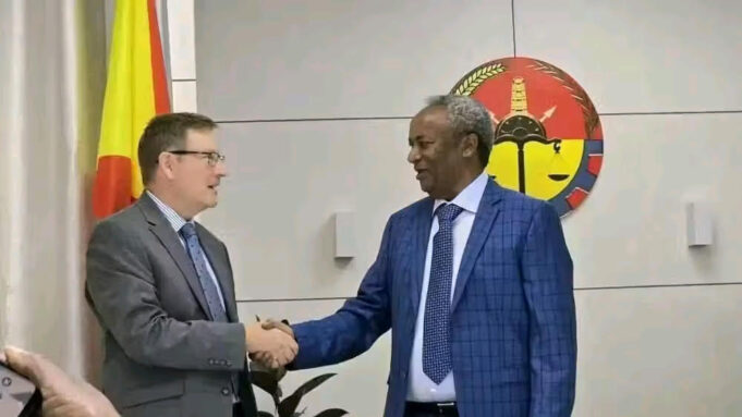 رئيس الإدارة المؤقتة في تيغراي يستقبل السفير البريطاني في إثيوبيا لمناقشة جهود تنفيذ اتفاقية بريتوريا للسلام