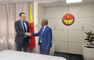 تفاقم محنة السكان النازحين في تيغراي في صلب المحادثات مع رئيس إدارة تيغراي المؤقتة خلال لقائه برئيس مكتب الأمم المتحدة لتنسيق الشؤون الإنسانية في إثيوبيا