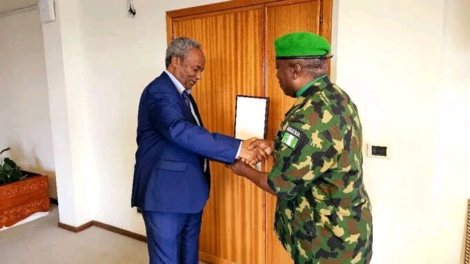 “المهمة الرئيسية للإدارة المؤقتة هي إعادة نازحيننا الذين يعيشون في ظروف صعبة” الرئيس الجنرال تادسه ورده