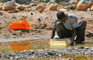 ኣብ ትግራይ ሓደ ቶን ወርቂ ብዘይሕጋዊ መንገዲ ንምርካብ ከባቢ 140 ሄክታር መሬት ይፋሓር – መፅናዕቲ ክፍሊ ትምህርቲ ስነ ምድሪ ዩንቨርስቲ መቐለ